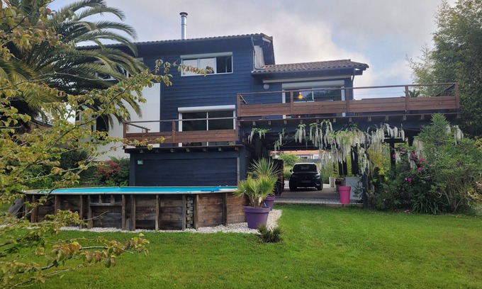 Tarnos Casa | Casa de madera con vista al bosque cerca de Biarritz, Hossegor, Bayona y España