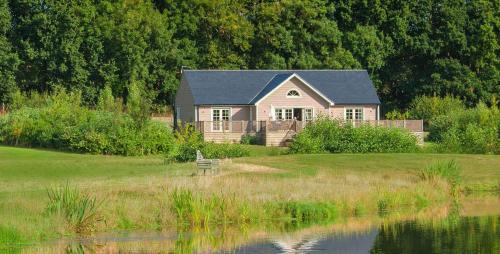 Pattiswick Casa | Woodbell Lodge
