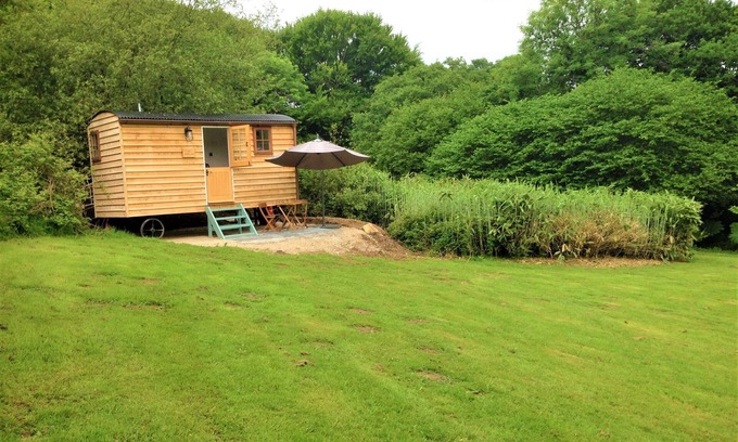 Mylor Churchtown Cabina | Woodcutter's Hide, aléjate de todo y disfruta de una experiencia romántica y rural.