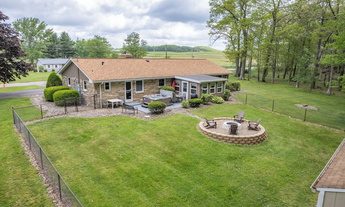 Friendsville Casa | Wooded Escape w/ Hot Tub & Game Room