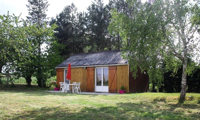 Tramain Chalet De Esquí | Chalet de madera en parcela vallada con estanque, 4 personas, completamente reformado