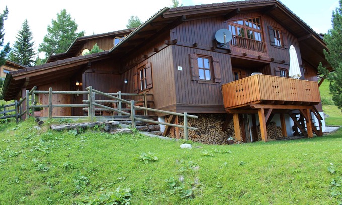 Reichenau Cabina | Exclusiva cabaña de madera a 1800 m, sauna, estufa de azulejos, equipamiento de primera.