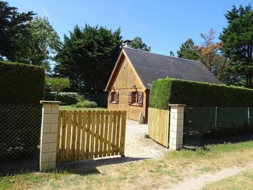 Denneville Casa | Wooden House by Beach near Barneville
