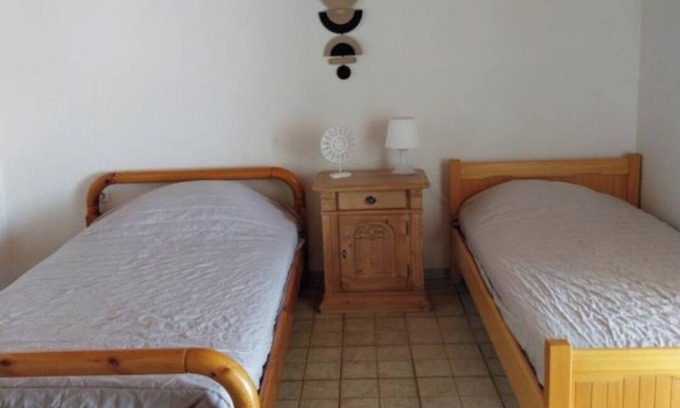 Kineta Casa | Wooden house next to the sea
