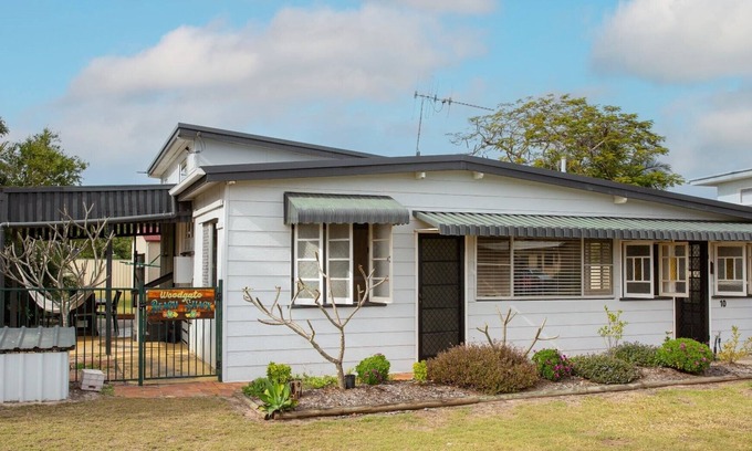 Woodgate Casa | Woodgate Beach Shack @ 10 Fifth Avenue WOODGATE