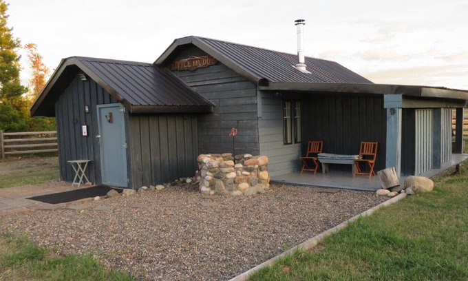 Prince George Cabaña | Woodhouse Cottages and Ranch - Corral Cottage