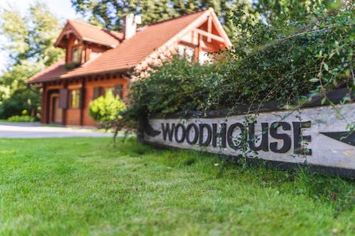 Lubowo Casa | Woodhouse