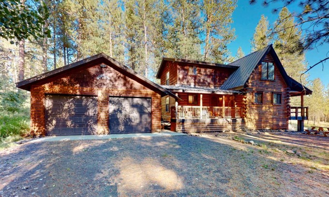 New Meadows Casa | Woodland Chalet