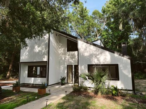 St. Augustine Casa | Woodland Reserve - Mini Golf, Home-Gym, and More! Only 10 Minutes from Downtown