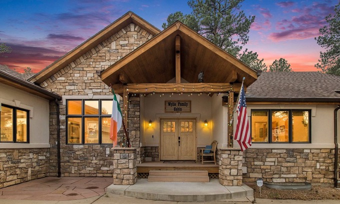 Perry Park Casa | Woodland Retreat 1 Acre Game Area Huge Yard