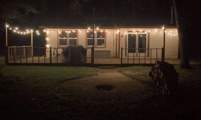 Crivitz Cabina | Woodland Retreat I Pet Friendly I Mins to Town