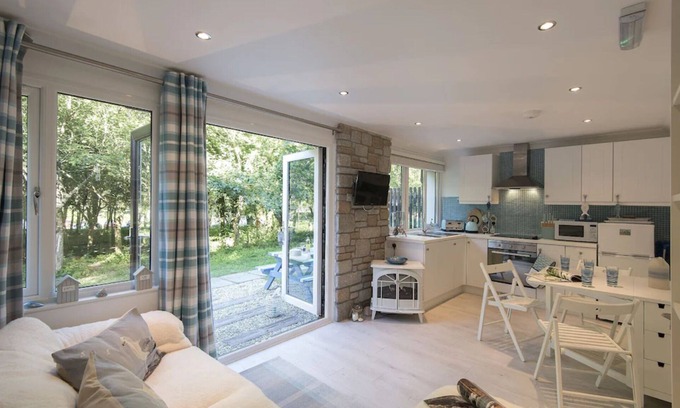 Lelant Casa | WOODLAND RETREAT - Summer school holiday dates still available.