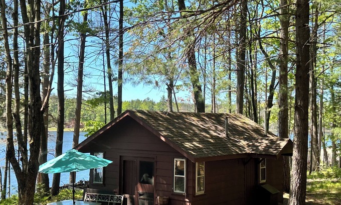 Gaylord Cabina | Woodland SKI SNOWMOBILE Cabin semi-rustic pets ok