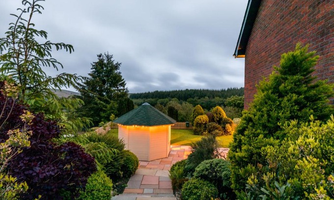 Llanwrda Apartamento | Woodland View Holiday Apartment