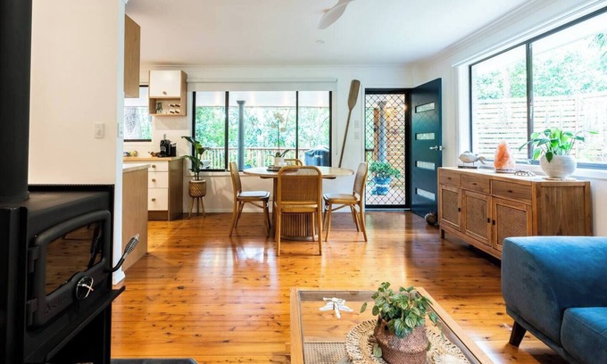 Avoca Beach Casa | Woodlands Seaside Coastal Calm in Avoca Beach
