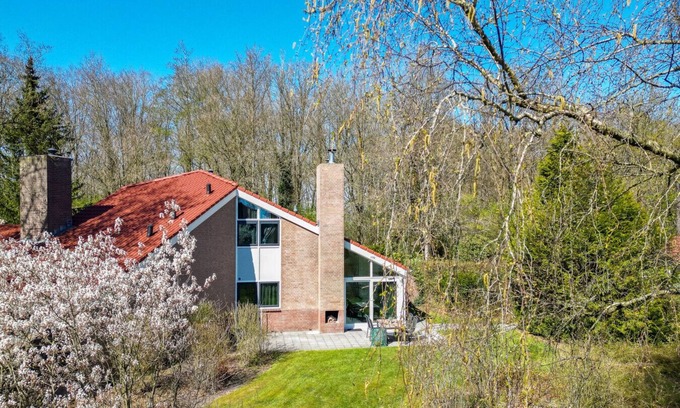 Zwiggelte Casa | Woodpecker I Modern Bungalow near the Forest