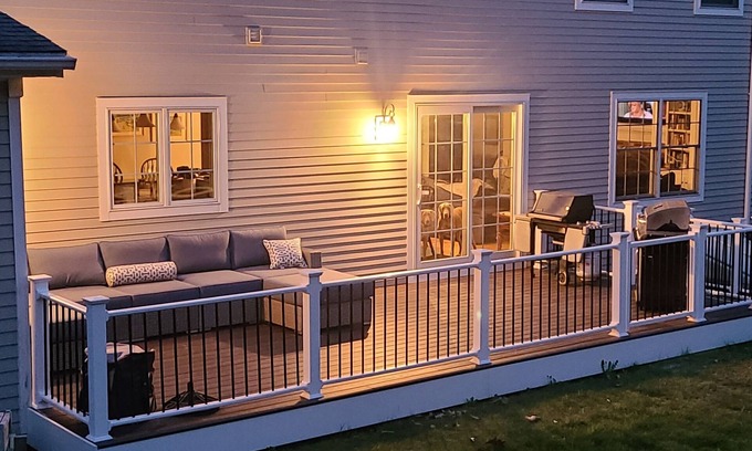 Goshen Casa | Woodridge Lake Classic Colonial 5 BR Lake House.