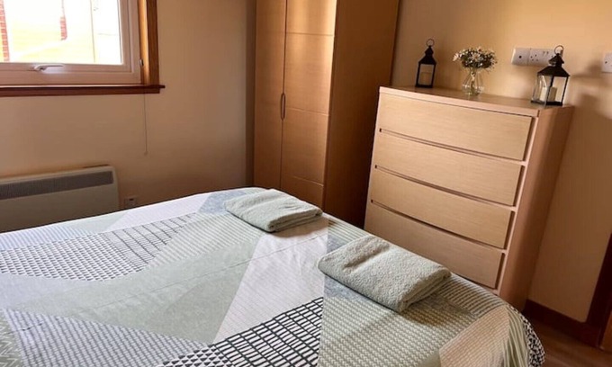 Dumfries Cabaña | Woodrow cottage with 6 seater private hottub