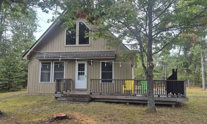 Grayling Cabina | Woodrow's Woods Grayling Trails & Nature Escape