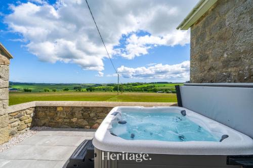 Maud Casa | Woodside, Get away with Hot Tub, near Fraserburgh