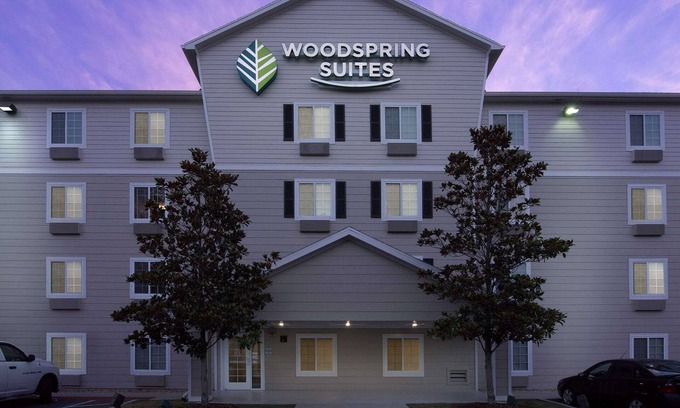 Gainesville Hotel | WoodSpring Suites Gainesville I-75