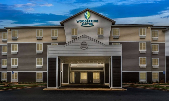 Macon Hotel | WoodSpring Suites Macon North I-75