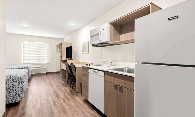 Savannah Hotel | Woodspring Suites Savannah West Chatham Parkway