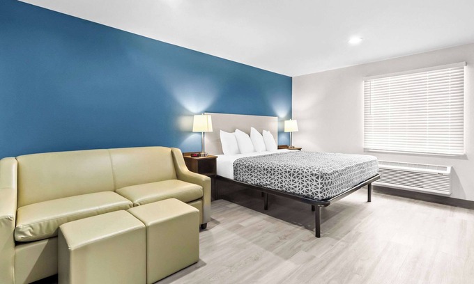 Southeast Houston Hotel | Woodspring Suites South Houston Hobby