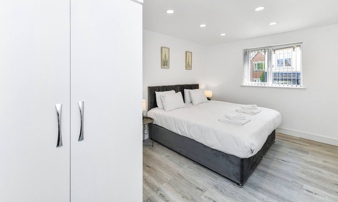 Hucknall Apartamento | Woodstock House Flat 3 - Cosy 2BR Flat in Hucknall
