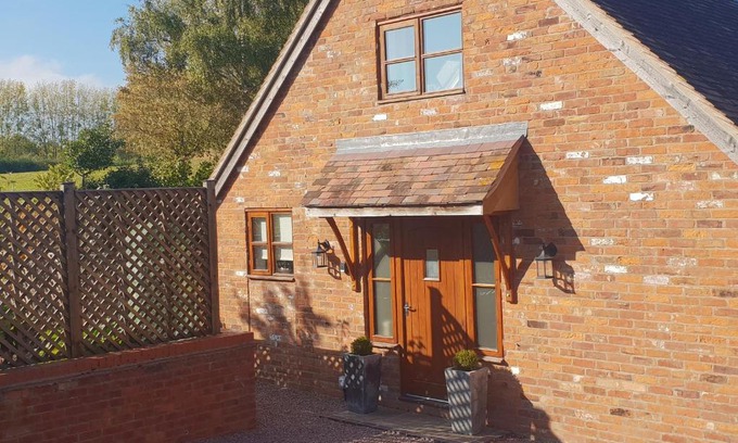 Alfrick Casa | Woodstock Lodge