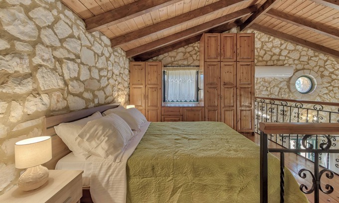 Alikanas Cabaña | Woodstone Cottage, Zakynthos