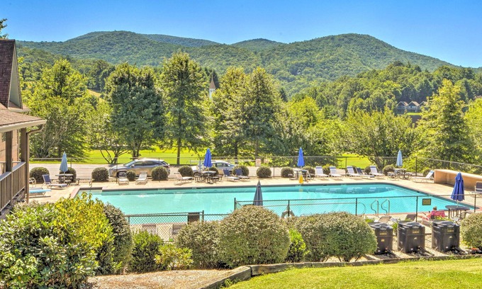 Sky Valley Cabaña | Woodsy Sky Valley Cottage, 8 Mi to Dillard!