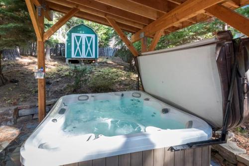 Sunnyside Casa | Woodsy Wonder