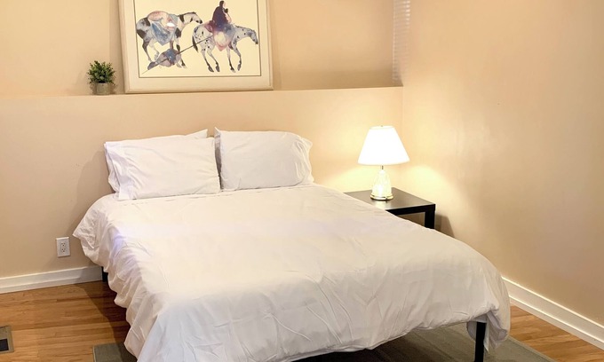 Woodside Casa | Woodsy Woodside Oasis