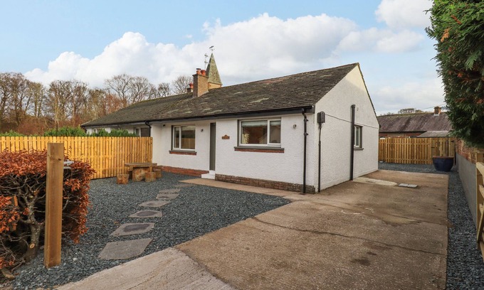 Pooley Bridge Casa | WOODVIEW, with open fire in Pooley Bridge