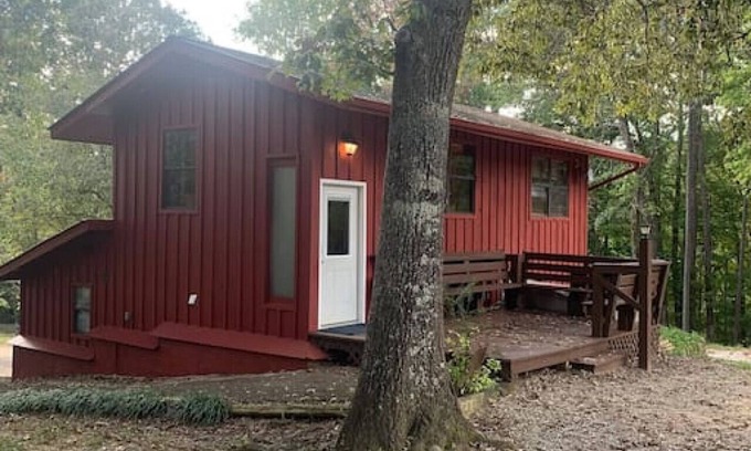 Benton Cabina | Woodwose Cabin - Adventures Now