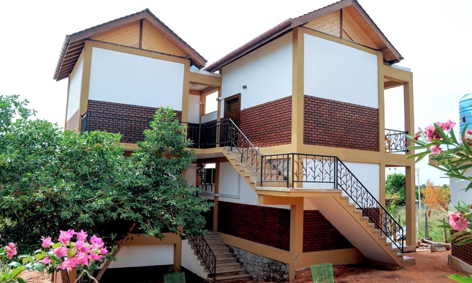 Trincomalee Casa | Woody Crest Hotel