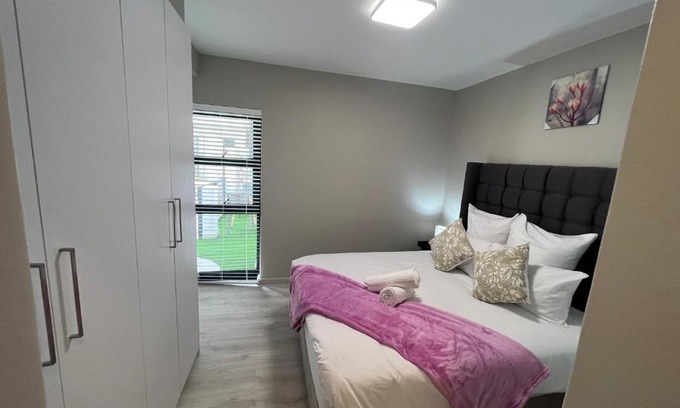Bloubergstrand Apartamento | Woodys N Brooks Luxurious Apartments 11