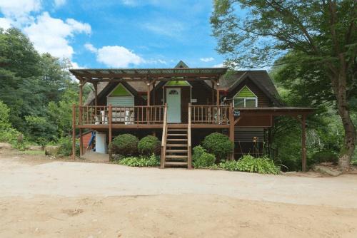 Inje Casa | Woohyang Gallery Pension
