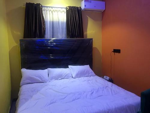 Ofin Hotel | Woolwich First Hotel