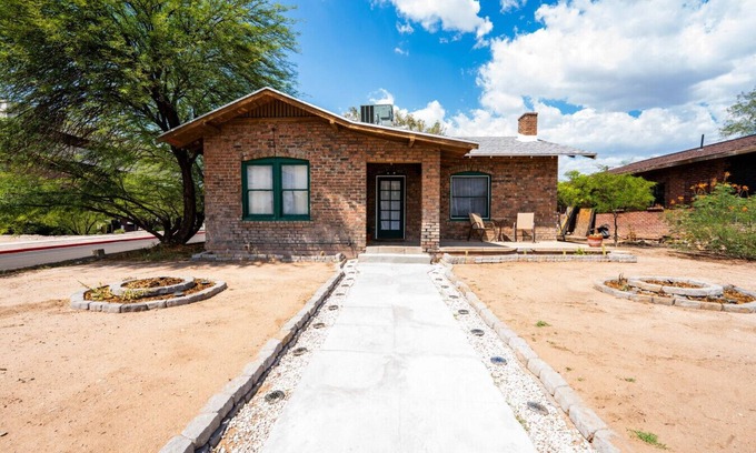 Rincon Heights Apartamento | Work Desk Fire Pit Pool | Steps to UofA
