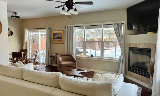Hailey Casa | Work from home in the mountains