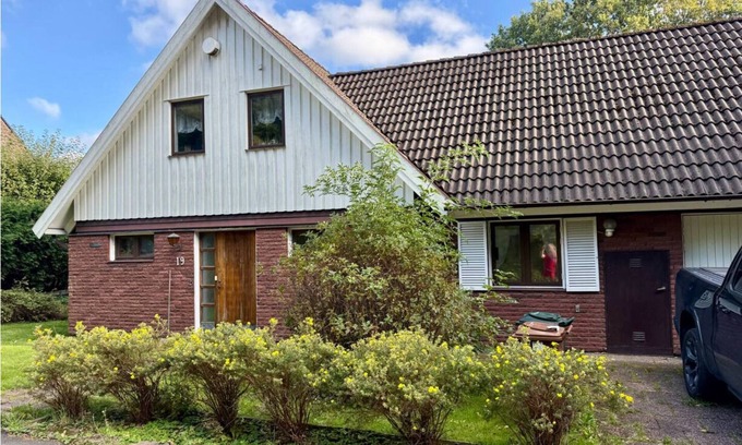 Torslanda Apartamento | Worker Housing Volvo - 2 Units - 9 Beds - Parking lot