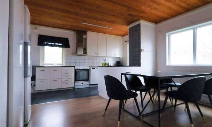 Gothenburg Apartamento | Workers & Family House Near Volvo & SKF