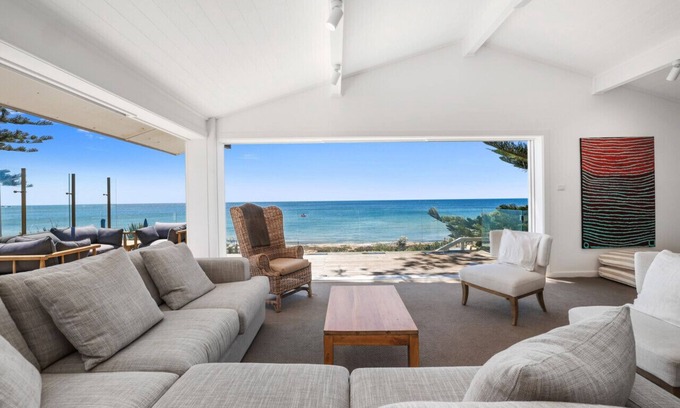 Newport Casa | World Class Oceanfront