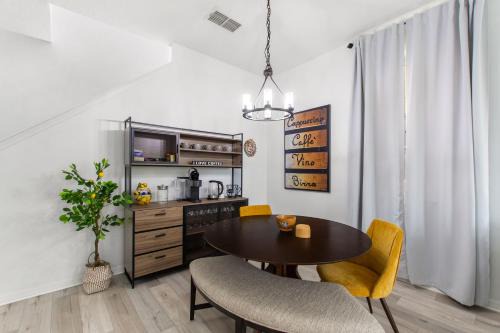 Windwood Bay Villa | World Showcase At Windwood Bay By Shine Villas