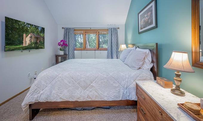 The Galena Territory Casa | FALL SALE! Dog Friendly - 2BR/2BA - Clean & Comfy