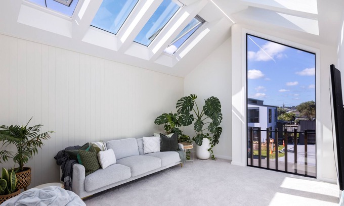 Fitzroy Casa | **Wow Factor in Fitzroy** Large, luxurious, NEW house, close to beach and cafes.