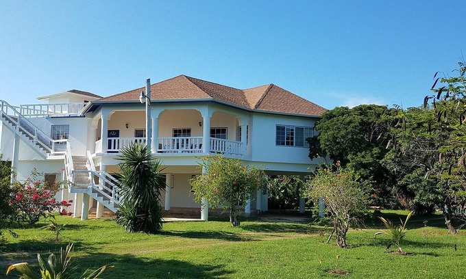 Treasure Beach Villa | ** Oferta especial LOW $!** Preciosa 'DreamAway' Treasure Beach BIG Villa & Beach !!* *