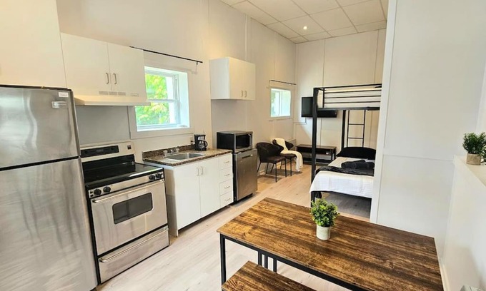 Maizerets Apartamento | WOW - Loft Vieux-Limoilou à proximité Vieux-QC!